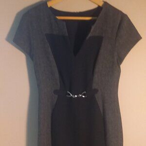 Connected Apparel Dress Women's Size 10 Black Gray cap sleeve  Knee Length